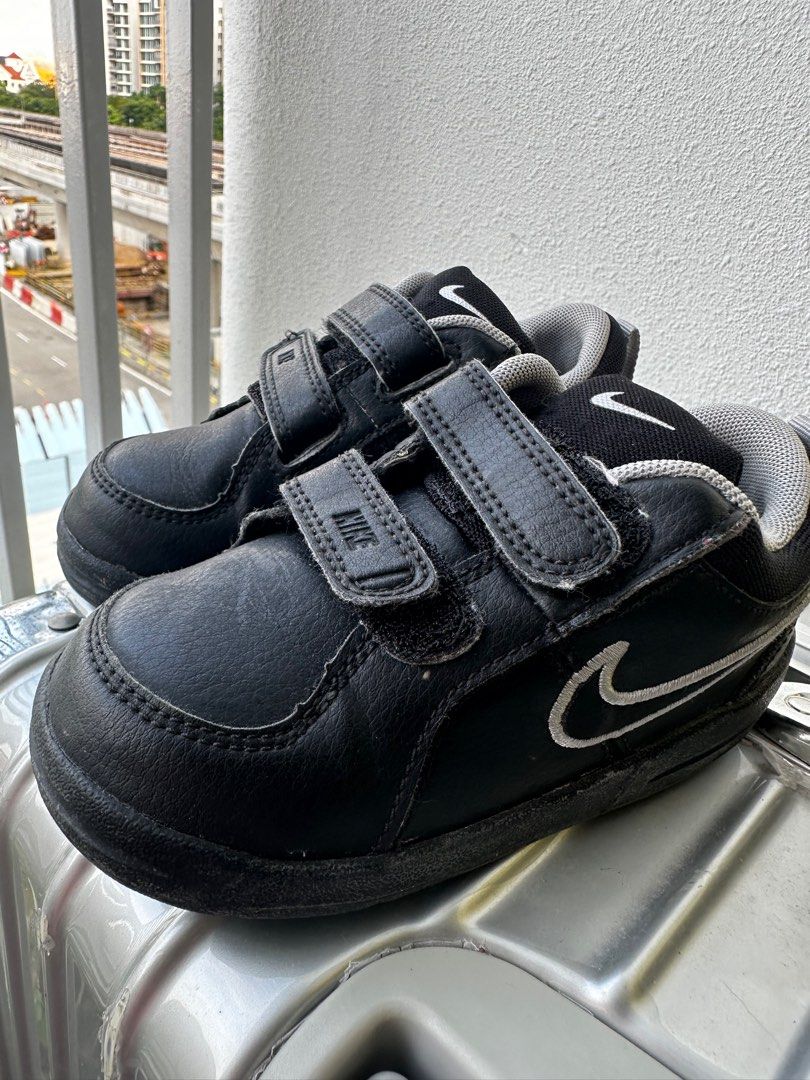 8c hotsell boys shoes