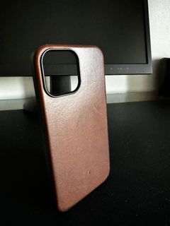 Nomad Modern Leather case (iPhone 13 Pro max)
