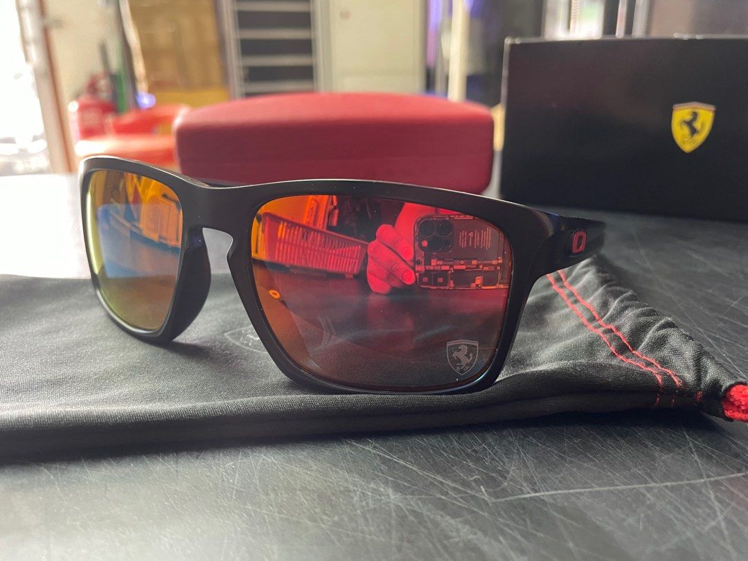Oakley holbrook metal top ferrari