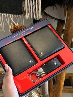 Original Tommy Hilfiger Giftset Wallets & Keychain ONHAND with box paperbag