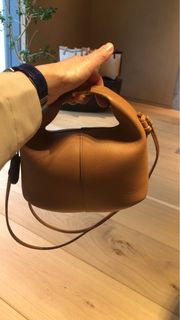 (Category: ) located in . Submitted by chestnut (Listing ID 1285129481, Image 1). Description: .