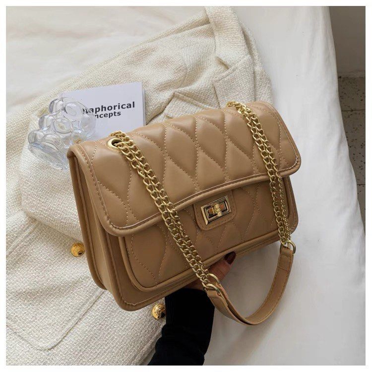 Chain bag crossbody hotsell