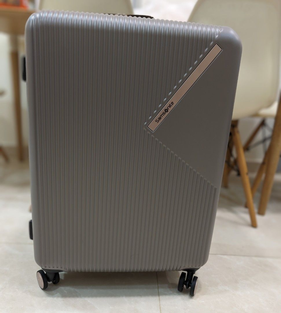 SAMSONITE Luggage Spinner 69/25 with Built-in Scale and TSA