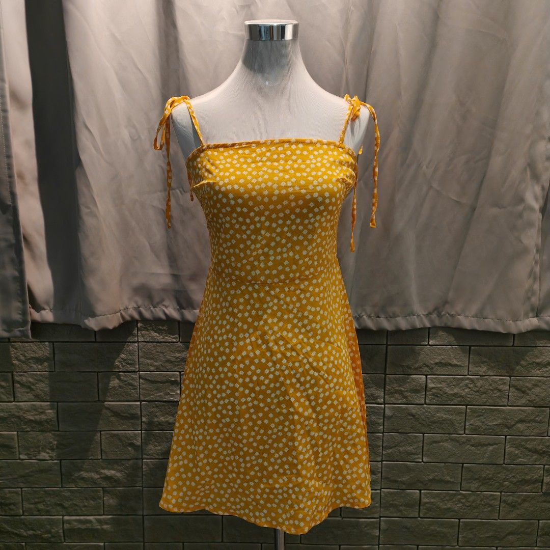 Shein yellow daisy dress