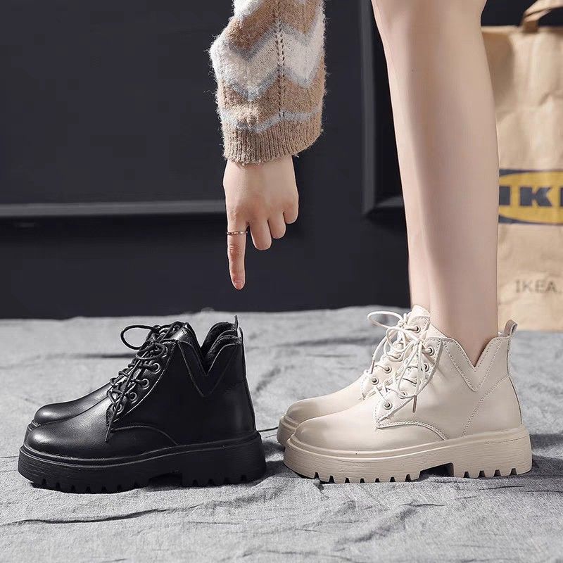White boots short online