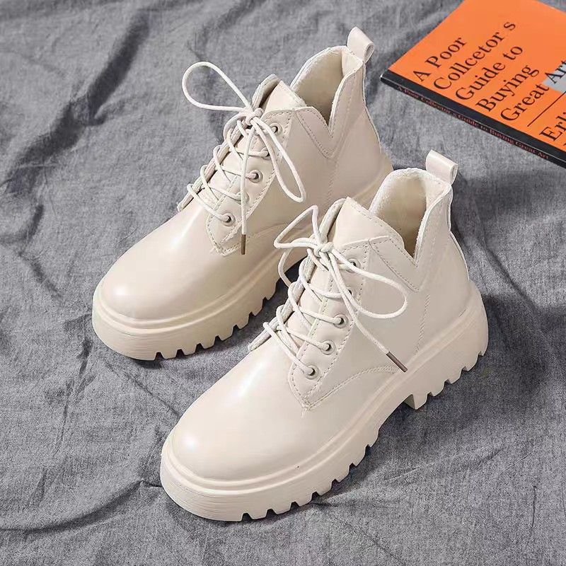 White boots clearance size 7
