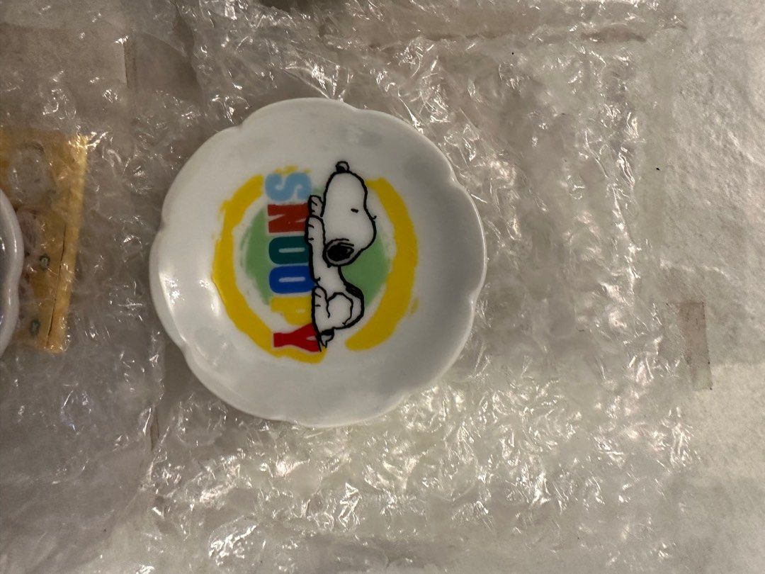 Snoopy 碟仔 （分類：動漫角色周邊）位於 Hong Kong。 由 ducklui 提交（商品編號 1285091921，圖片 5）。簡介： 全新珍藏Snoopy 碟仔 扭蛋 $90全套。
