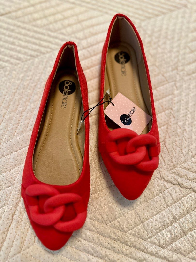 SOLEMATE Red Flats (Category: Flats & Sandals) located in Bulacan. Submitted by ecache (Listing ID 1285102678, Image 2). Description: .