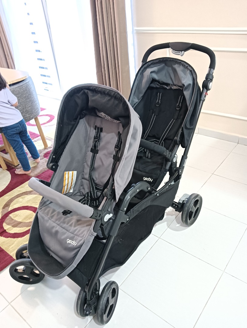 Geoby twin stroller for sell Babies Kids Going Out Strollers