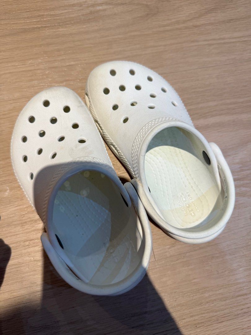 Size 9 2025 toddler crocs