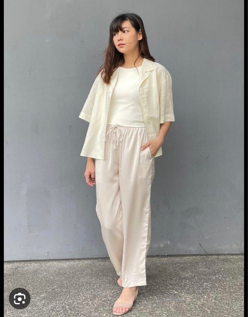 Uniqlo Satin Drape Straight Pants Size S Women s Fashion Bottoms Other Bottoms on Carousell