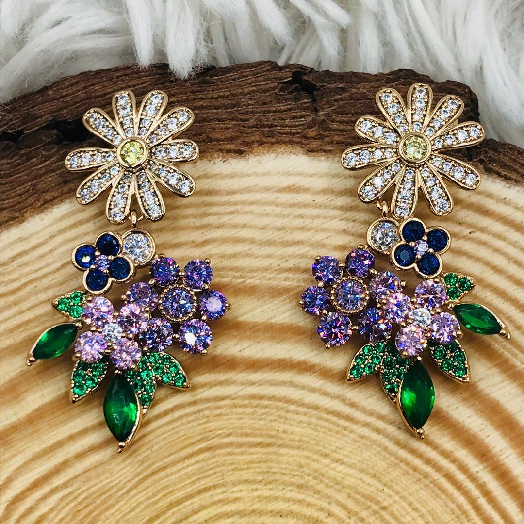 Vintage accessories jewellery on sale