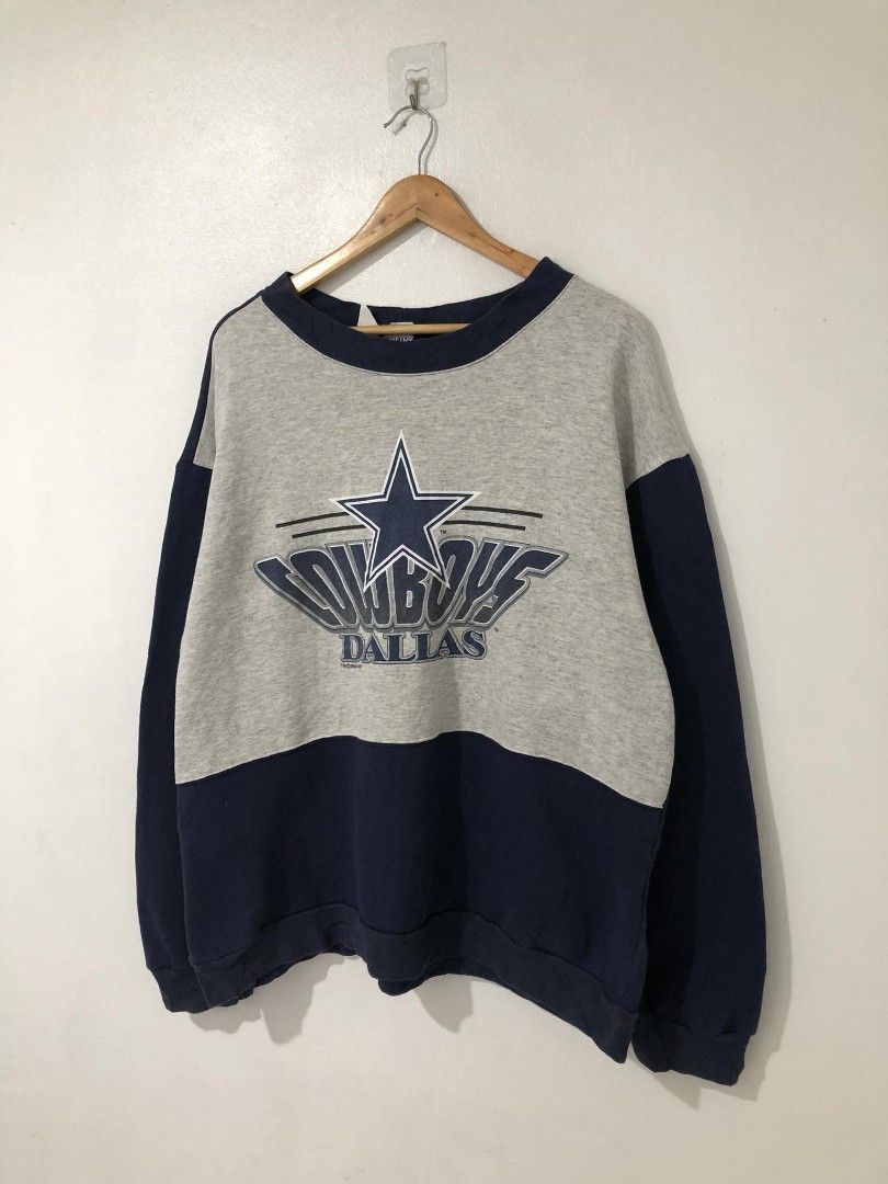 Vintage Cowboys Sweatshirt Jacket (Category: Coats, Jackets and Outerwear) located in Quezon City. Submitted by kensclothing (Listing ID 1285143710, Image 1). Description: Vintage Cowboys Sweatshirt Jacket Large Lenght - 28.5 Width - 25 Need wash only Excellent condition 1000 only pm me!.