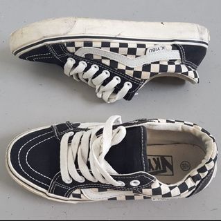 Affordable sales vans shoes