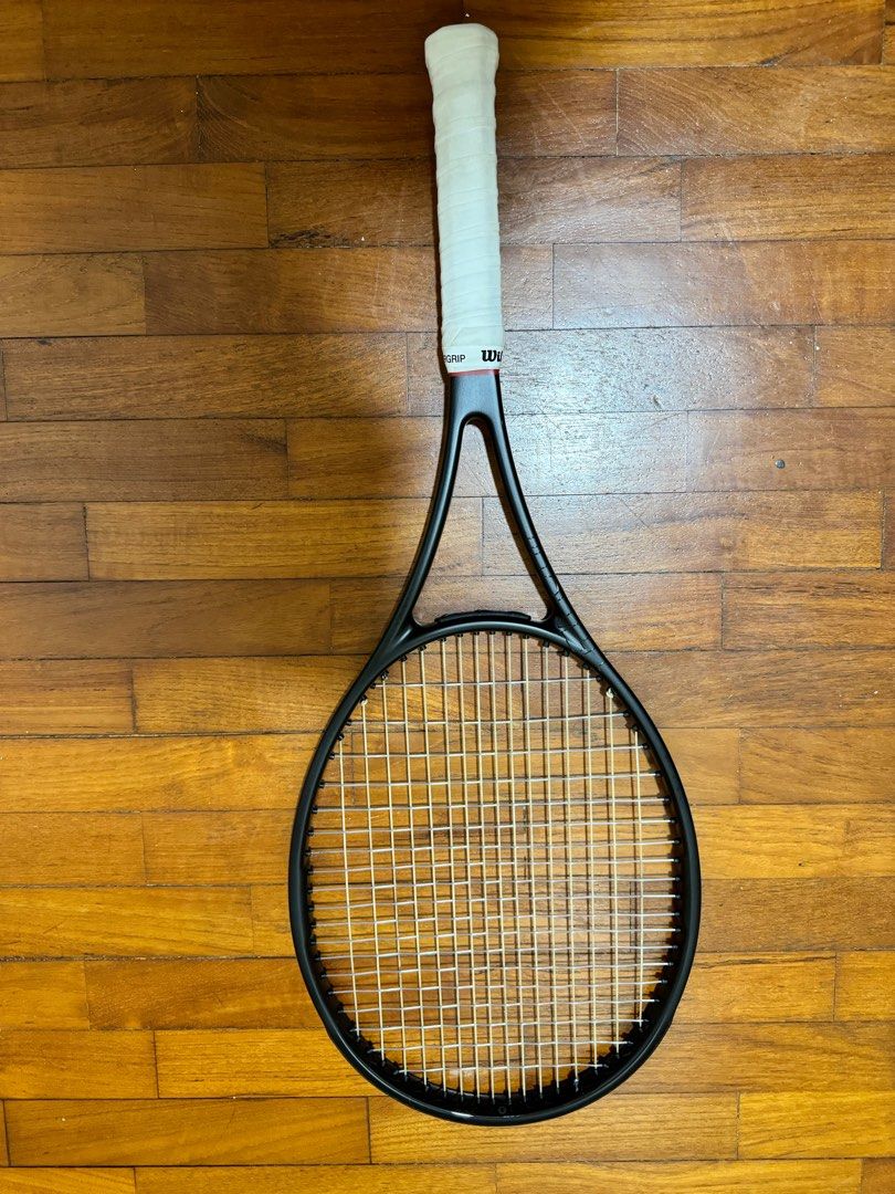 Wilson Pro Staff 97 v14 Noir, Sports Equipment, Sports