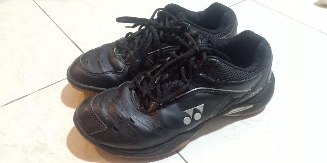Yonex power hotsell cushion 65xm