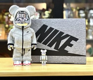 ベアブリック NIKE TECH FLEECE N98 100％ 400％ ベアブリックNIKE
