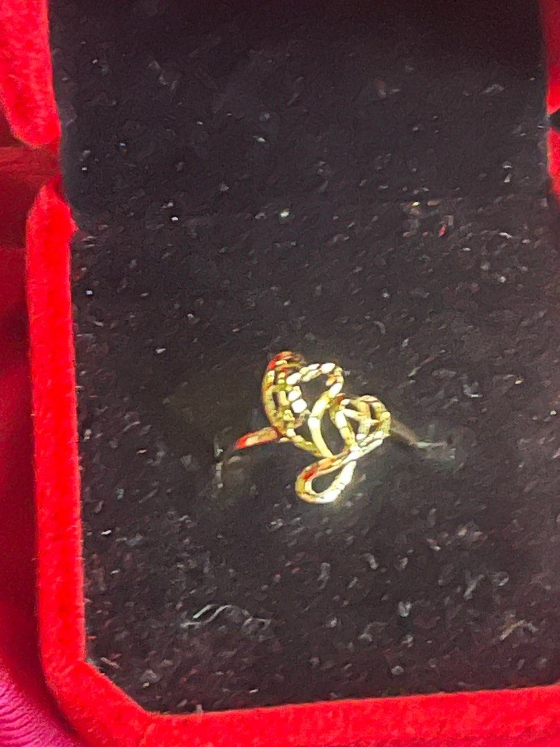 18k Lightweight Yellow Gold Ring (from Abu Dhabi) (Category: Rings) located in Baguio. Submitted by prioromnia (Listing ID 1285420014, Image 2). Description: Lightweight 18k yellow gold from Abu Dhabi Size 6 (approx) Pawnable Meet up every Saturday only. We can have it checked at the pawnshop near Kumon, if you want. But only for sure buyers. No meet ups if not a sure buyer. Price is fixed. Item is sold per item, not per gram.