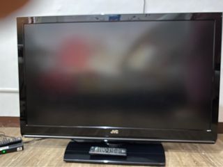 42 inches JVC Television