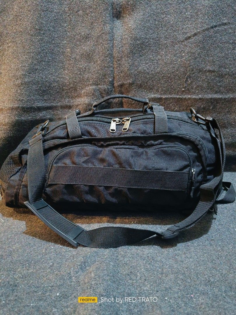 Original Hawk 2 way back pack duffle bag Men s Fashion Bags Backpacks on Carousell