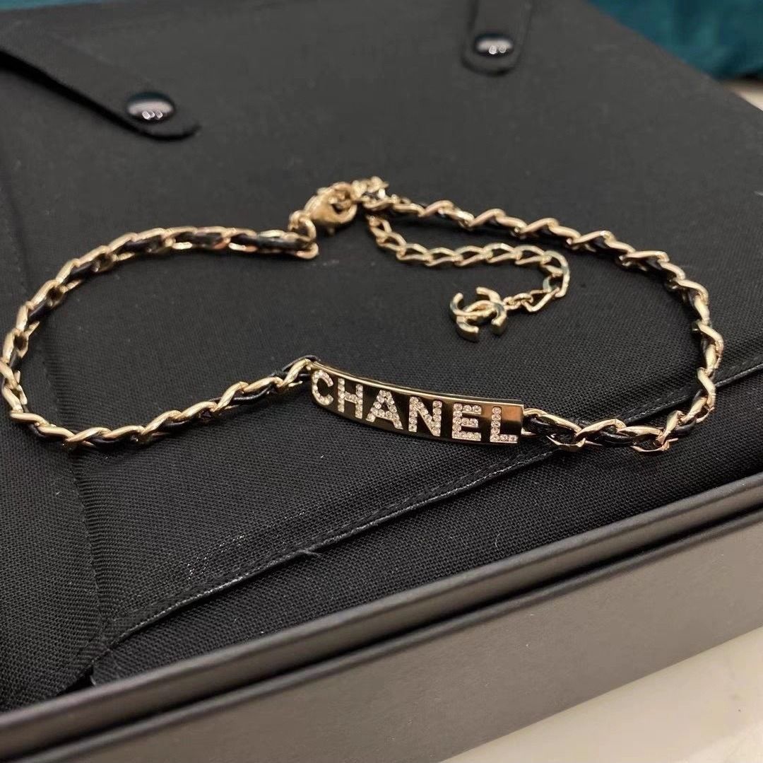 Cc choker sale