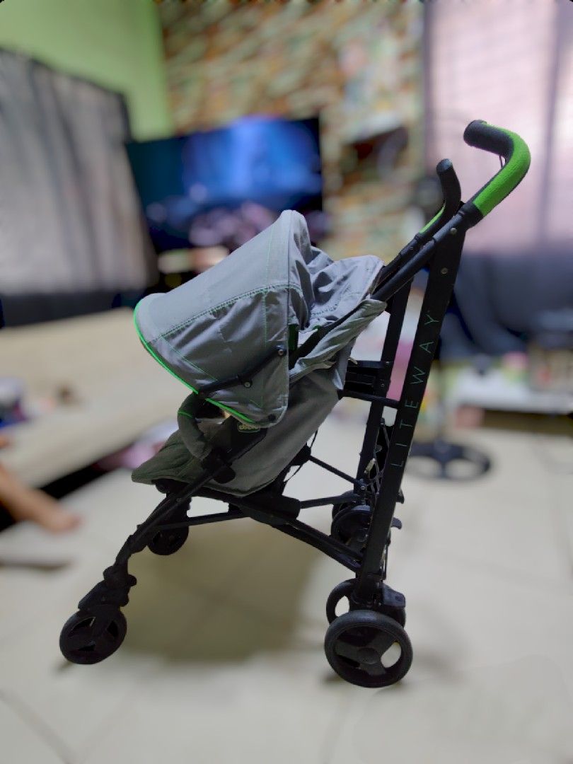 Chicco Lite Way Fluo Stroller Babies Kids Going Out