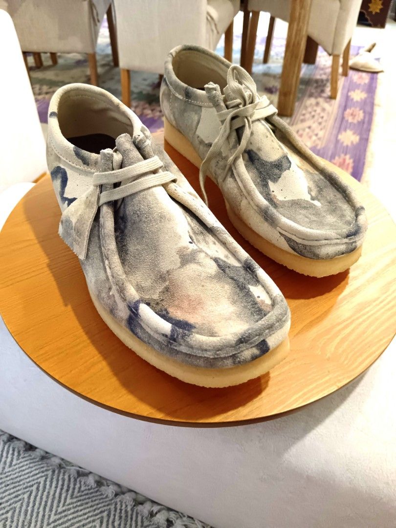 Clarks wallabee off white on sale