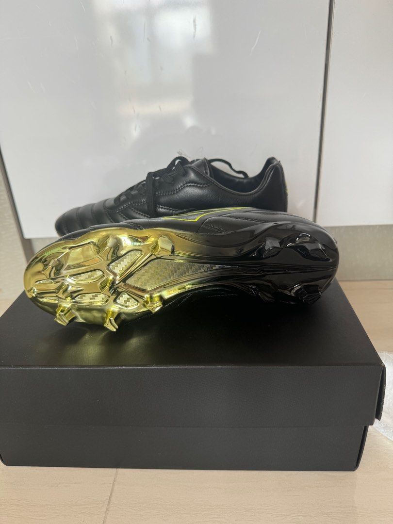 Gold football boots size 3 best sale