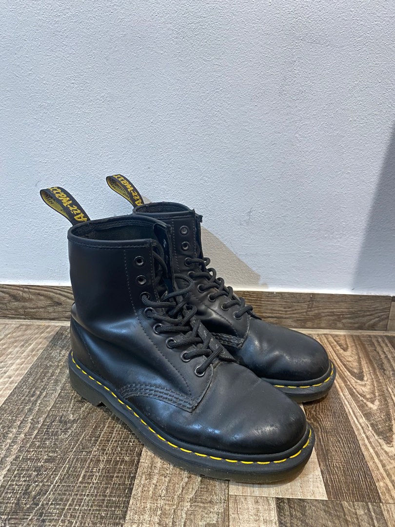Dr marten top 8 eye