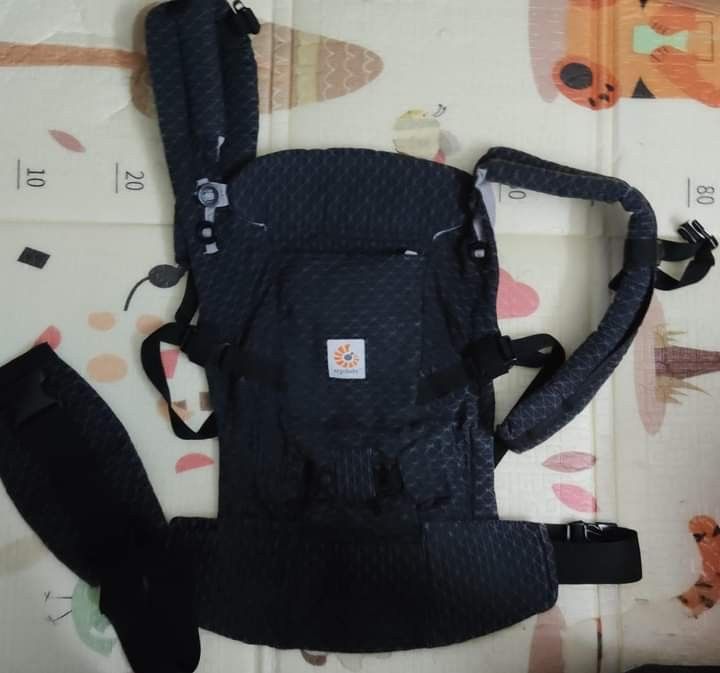 Ergobaby Adapt Geo Black