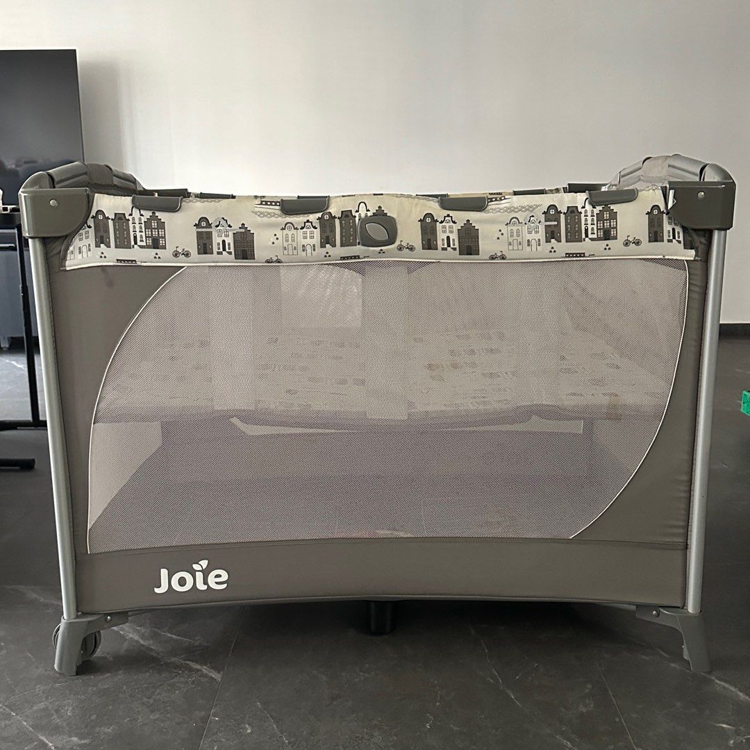 Joie travel cot outlet petite city
