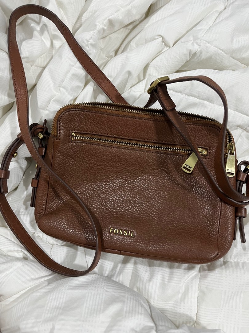 Fossil Crossbody Luxury Bags Wallets on Carousell