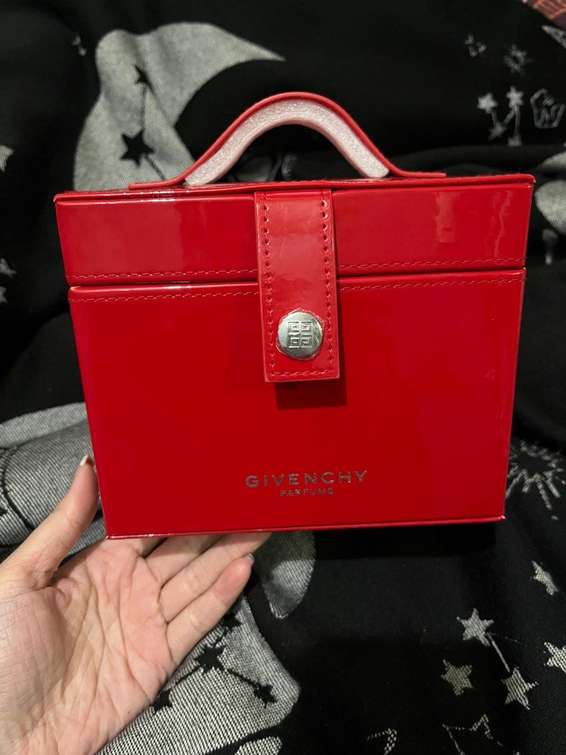 Givenchy 紅色化妝箱, 女裝, 飾物及配件, 飾物架、飾物盒、飾物收納盒