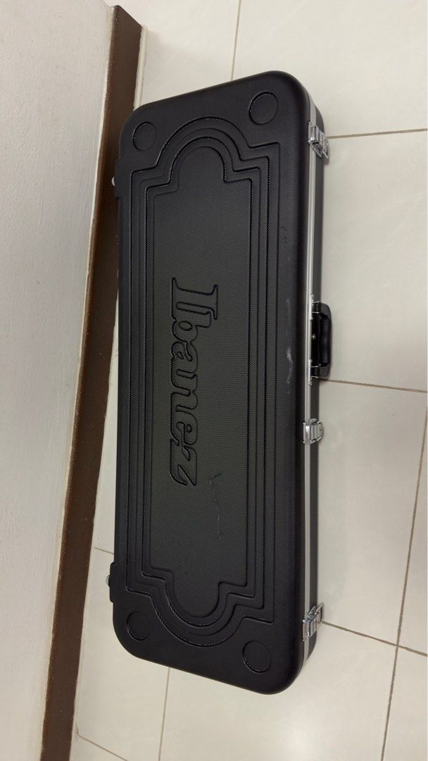 Ibanez az hard on sale case