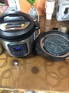 Instant Pot Multicooker - 8 liters