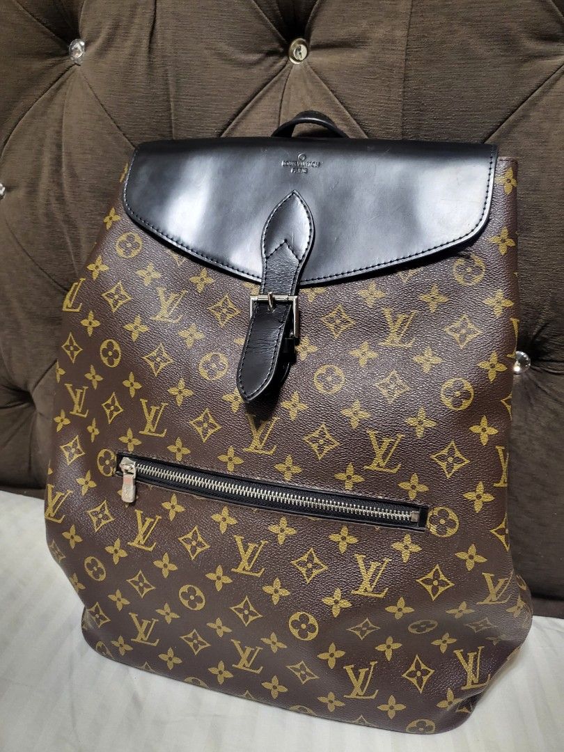 LOUIS VUITTON Backpack (Category: Backpacks) located in Las Pinas. Submitted by peloveditems (Listing ID 1285441522, Image 1). Description: pls self authenticate bought in a thrift shop in SG.