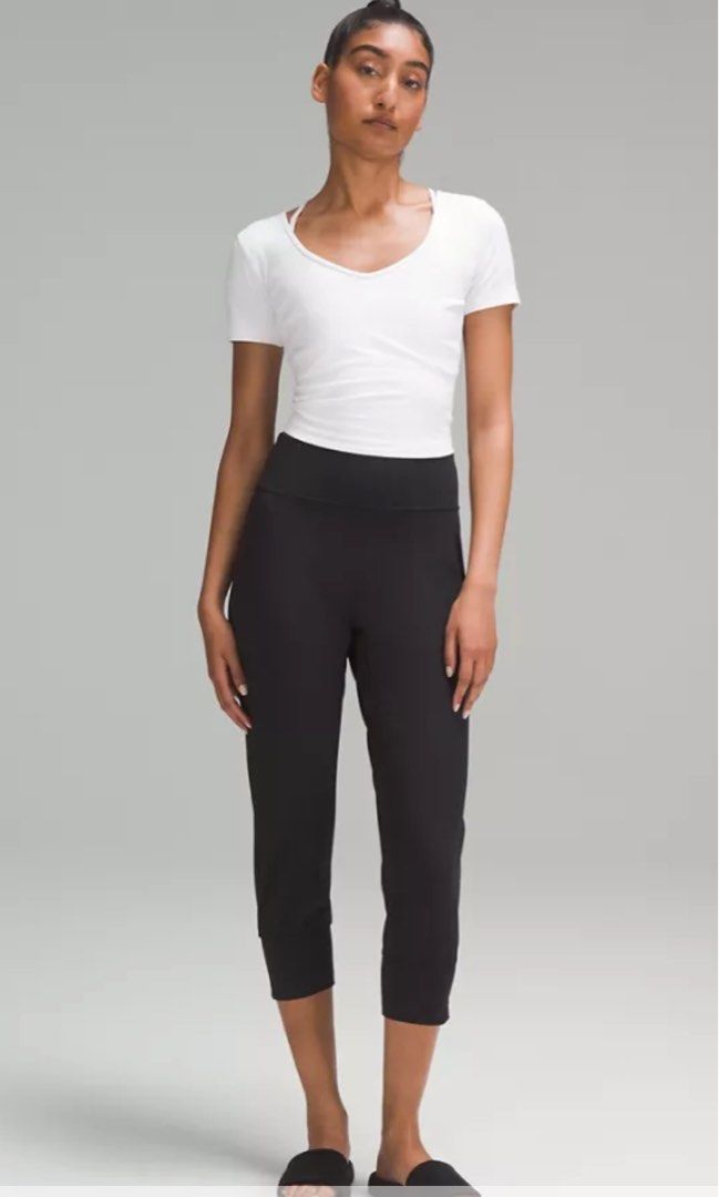Lululemon Align High-Rise Cropped Jogger in Black, Women's Fashion,  Activewear on Carousell