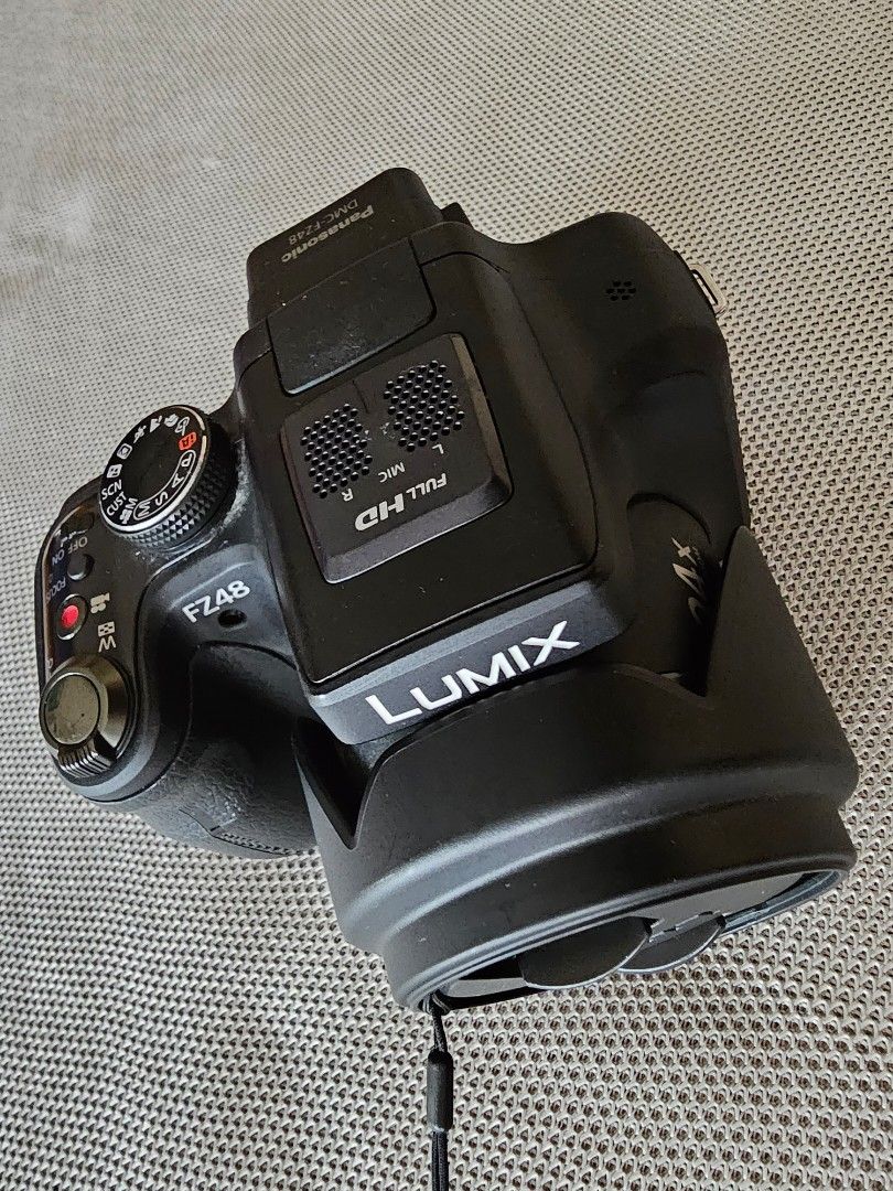 Lumix Leica VLux 2, Photography, Cameras on Carousell