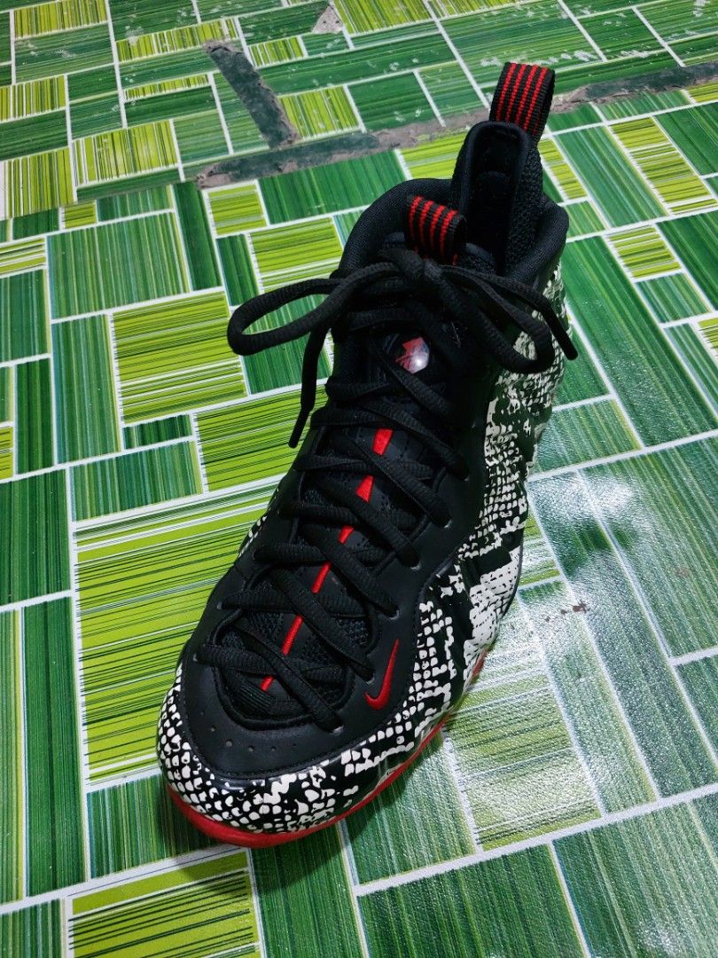 Nike Air Foamposite One Albino Snakeskin Men s Basketball Shoes 42.5 Eur Men s Fashion Footwear Sneakers on Carousell