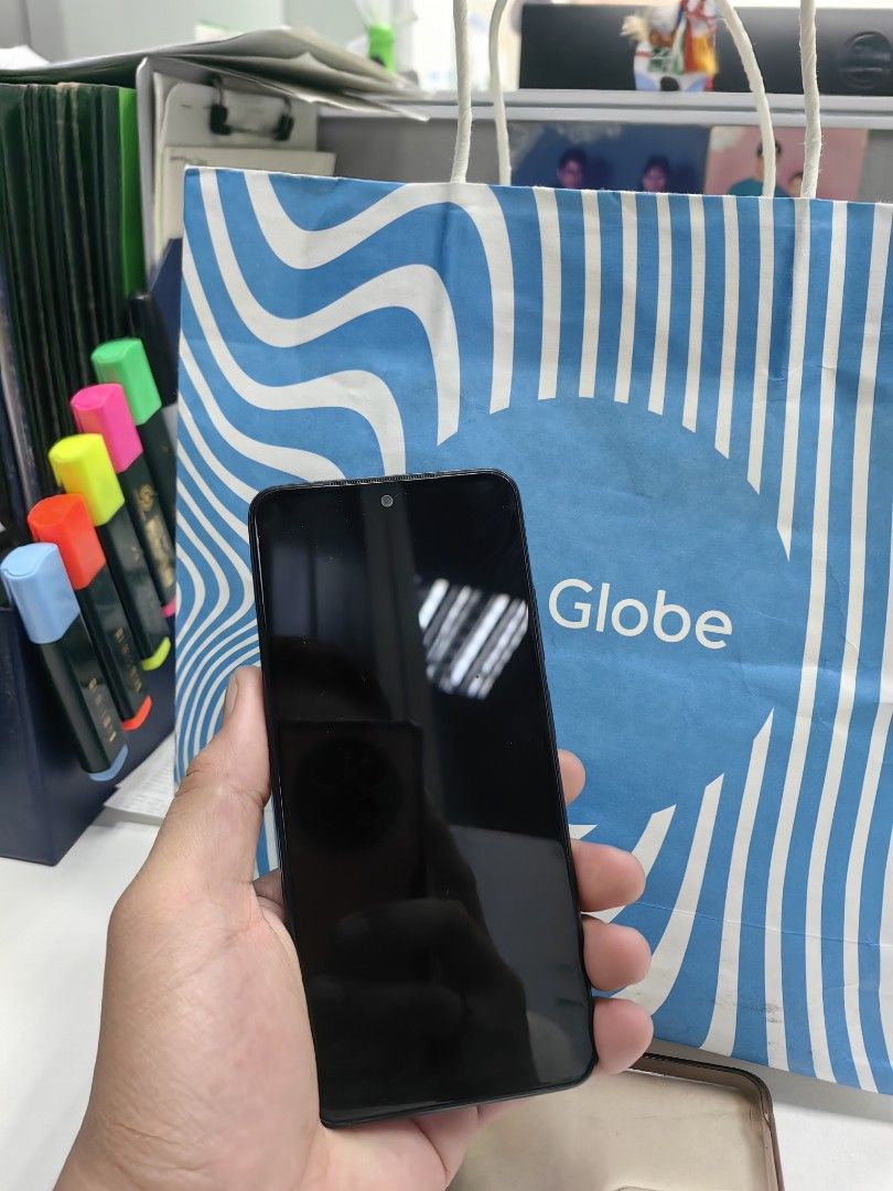 Note 11 S (Category: Xiaomi) located in Makati City. Submitted by christopher_2010 (Listing ID 1285427651, Image 1). Description: Basag po ung back Camera pero minimal lang.