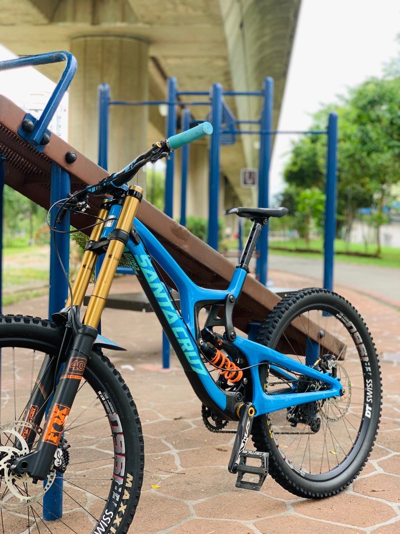 Santa cruz shop v10 blue