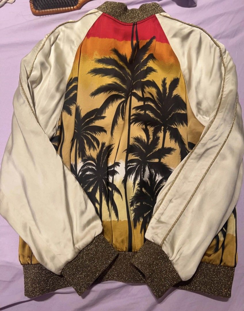 slp saint laurent sunset coconut jacket ysl authentic Size F42 175 96Y There are a few flaws as pictured overall good condition. Used items in