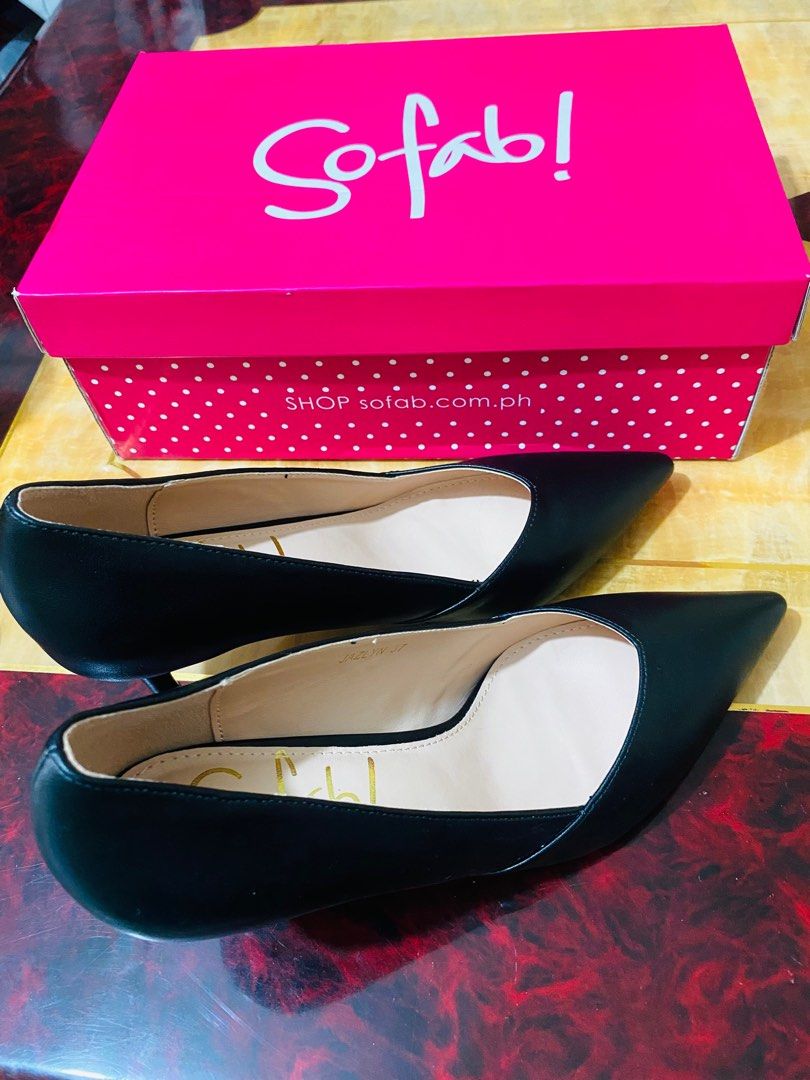 SOFAB Jazlyn Heel Pumps (Black) (Category: Heels) located in Manila. Submitted by declutterwithshey (Listing ID 1285344863, Image 2). Description: Bought at SOFAB SM Dept store Minimal dent in heels 9/10 but still in good Condition Original Price: Php 1,499 Selling Price: Php 650 only Material: Synthetic Leather Solid tone color Pointed-Toe Size: 7 (3 inches) RFS: Decluttering MOP: Gcash, BDO, Chinabank COD via Lalamove, Grab, Angkas only. (DF Sh