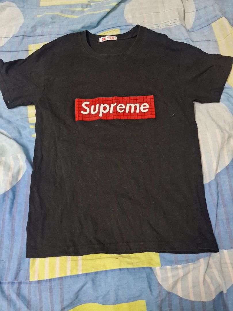 Supreme t cheap shirt xs