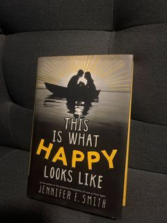 This is what happy looks like by Jennifer Smith book