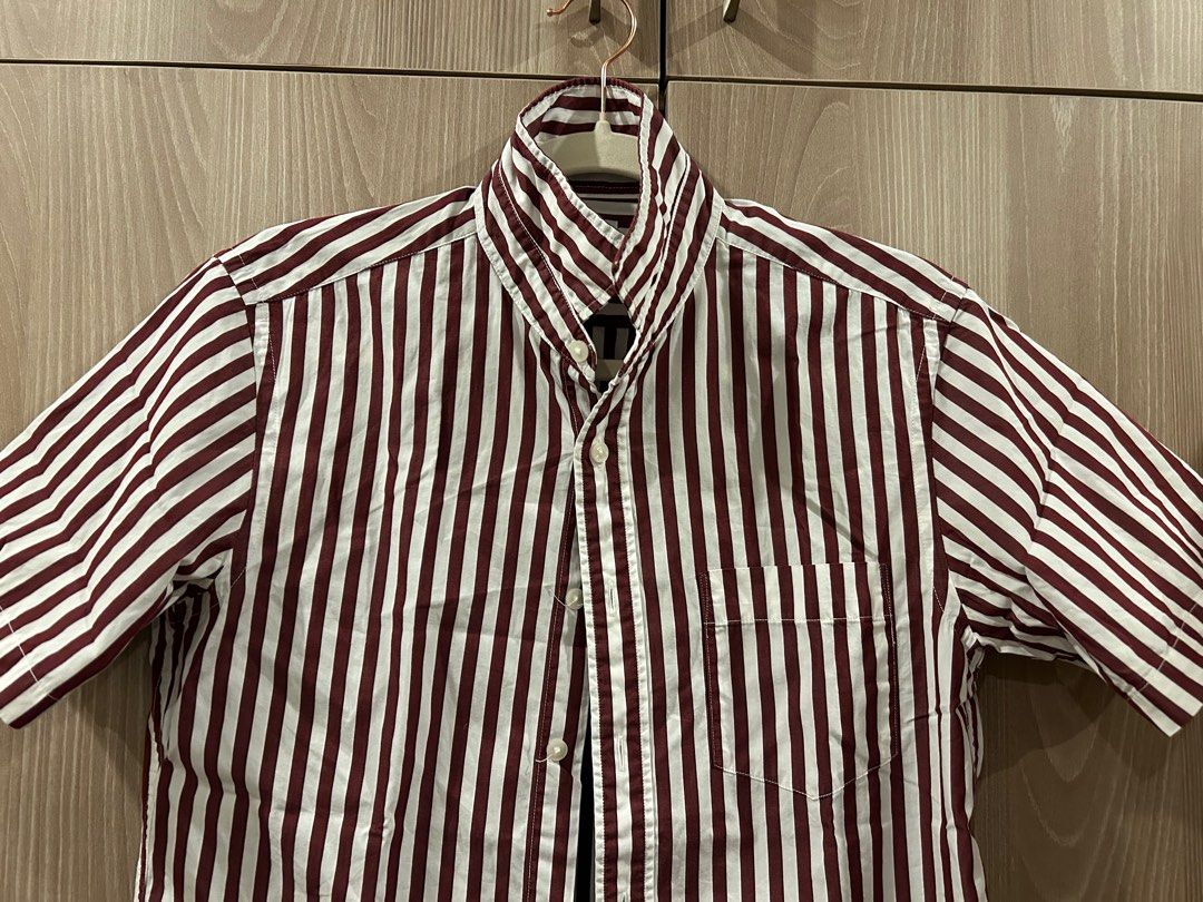 Uniqlo Striped Shirt (Category: Tshirts & Polo Shirts ) located in Quezon City. Submitted by j_vent (Listing ID 1285417490, Image 2). Description: .