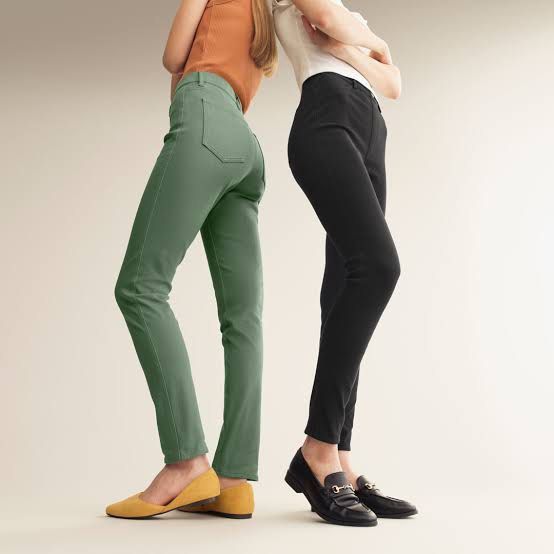 Uniqlo Ultra Stretch Leggings Pants 3 Pieces, Women's Fashion, Bottoms,  Other Bottoms on Carousell
