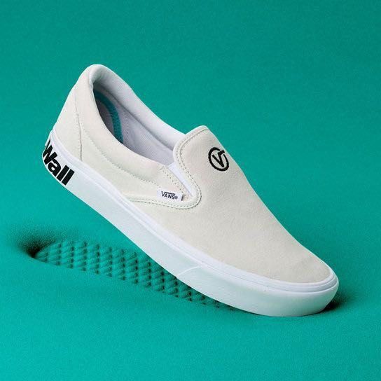 Vans distort comfycush slip on