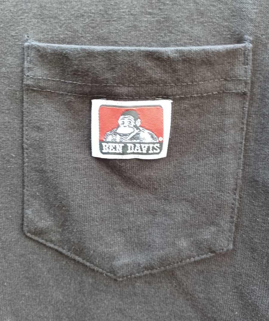 VINTAGE T-SHIRT (BEN DAVIS) (Category: Tshirts & Polo Shirts ) located in Makati City. Submitted by niko_berto (Listing ID 1285354555, Image 2). Description: BEN DAVIS T-SHIRT 850 SIZE MEDIUM BOXY SHAPE NO ISSUE COLOR LOOKS NEW FABRIC LOOKS NEW (I ACCEPT RETURN IF THE PRODUCT DOESNT MATCH MY DESCRIPTION BUT THE BUYER WILL SHOULDER THE SHIPPING).