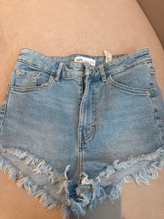 (Category: ) located in . Submitted by zhilynne (Listing ID 1285356141, Image 1). Description: .